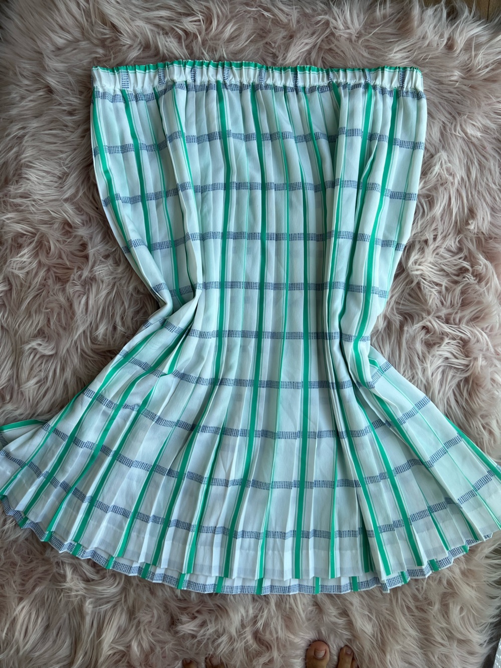 Vintage Evan Picone Mint Green and White Pleated Midi Skirt with Navy Checks
